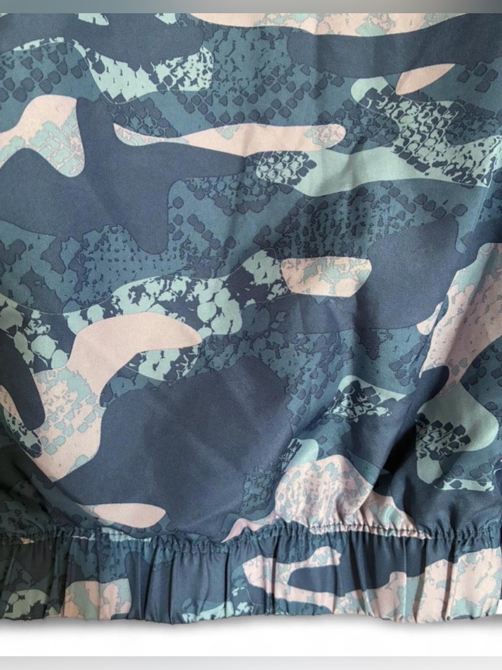 Reebok Windbreaker Women’s Medium - Picture 5 of 6